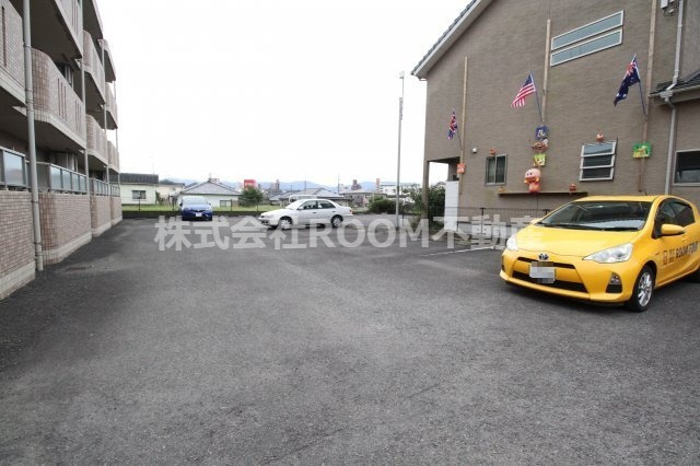 エスポワールはるかの駐車場|駐車場があります