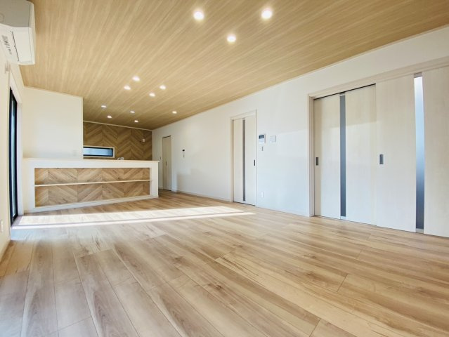 瑞穂市 別府（穂積駅） 2階建の居間・リビング