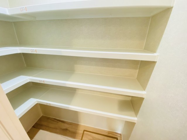 瑞穂市 別府（穂積駅） 2階建の収納|食品庫