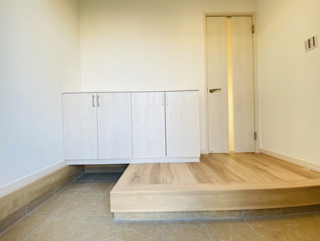 瑞穂市 別府（穂積駅） 2階建の玄関