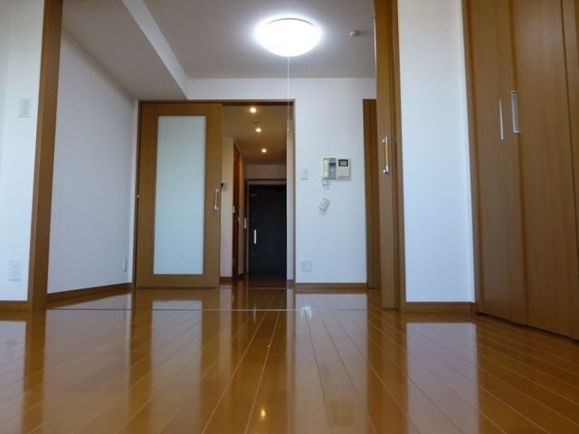 レジディア池尻大橋の居間・リビング