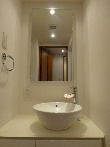 レジディア池尻大橋の独立洗面台