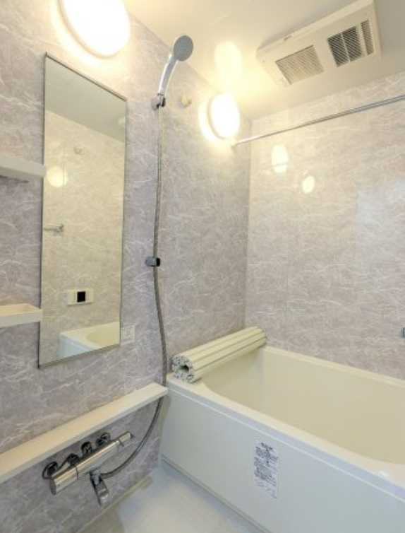 レスティア三軒茶屋　分譲賃貸　ペット相談　ネット0の浴室