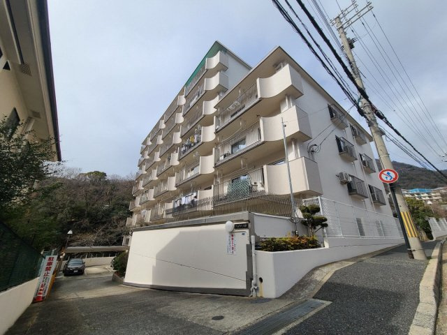 ハイツ六甲の外観