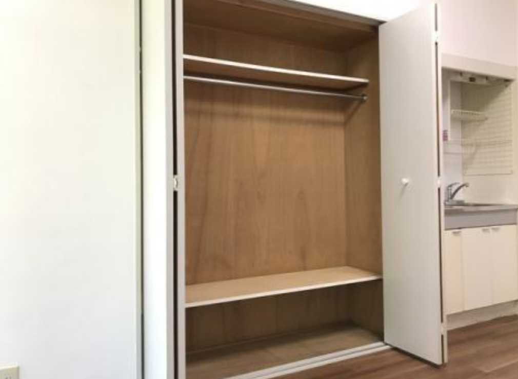 パークサイドフラット三茶　陽当たり良好　室内洗濯機置場　宅配ボックスの収納