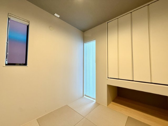 日進市梅森町北田面戸建の和室|和室約3.1帖　吊押入　