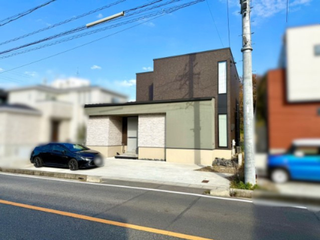 日進市梅森町北田面戸建の前面道路含む現地写真|クラシスホーム施工の注文住宅
2023年9月築