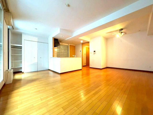 ダイアパレスザ・ワンハンドレッドシティ旭ヶ丘の居間・リビング