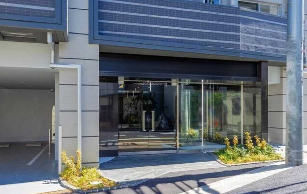 アジールコート三宿テラス　礼金0　ペット相談　新築のエントランス