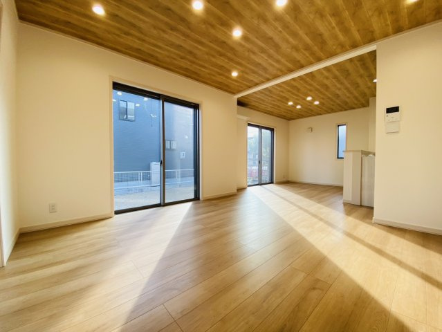 瑞穂市　別府（穂積駅） 2階建の居間・リビング