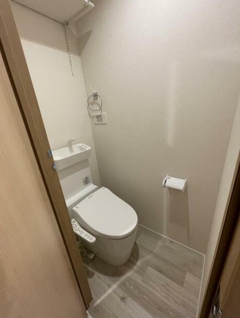 府中市小柳町１丁目の賃貸マンションのトイレ