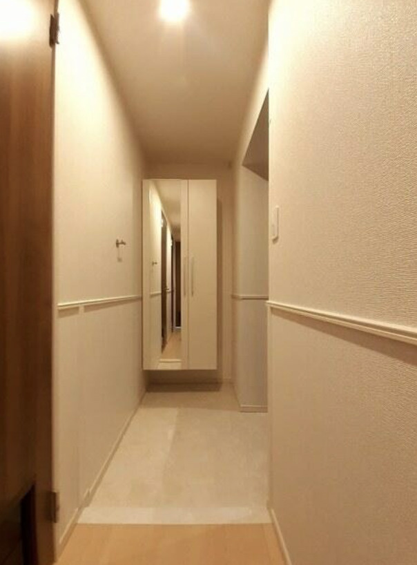 ロイヤルパイン ストリームの玄関