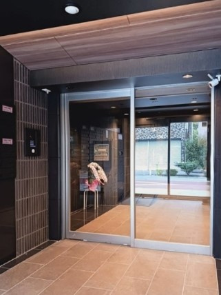 ロイヤルパイン ストリームのエントランス