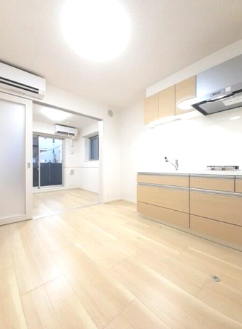 ロイヤルパイン ストリームの居間・リビング