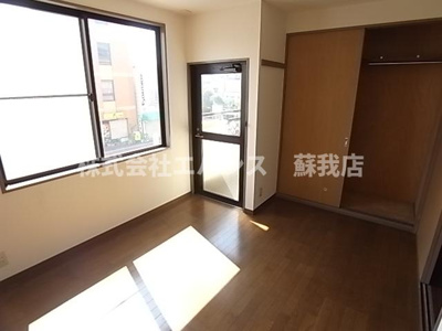 【居間・リビング】 | ラインビル港町 | ゆったり過ごせる居間です