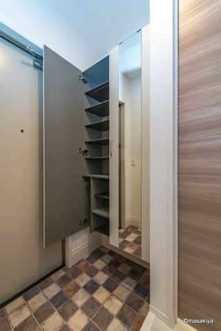 レジェーロ稲葉のエントランス