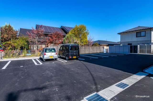 レジェーロ稲葉の駐車場