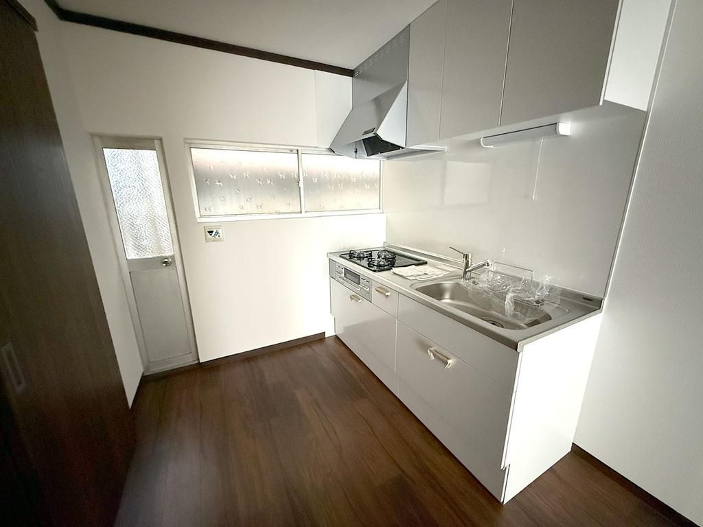 常称寺町リノベ戸建てのキッチン