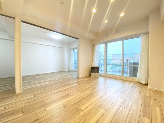 ファミール月寒の居間・リビング