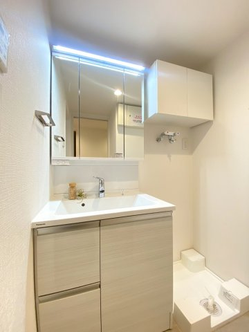 ファミール月寒の独立洗面台