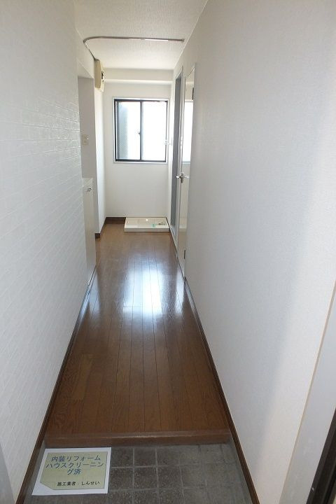 セルフィーユ今川の玄関