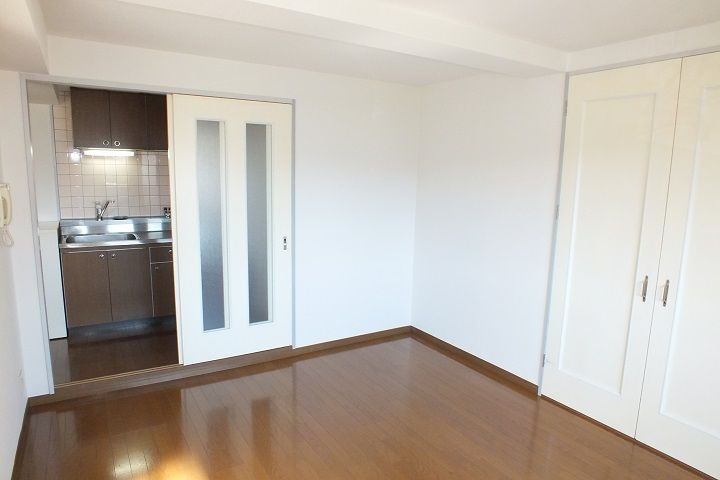 セルフィーユ今川の居間・リビング