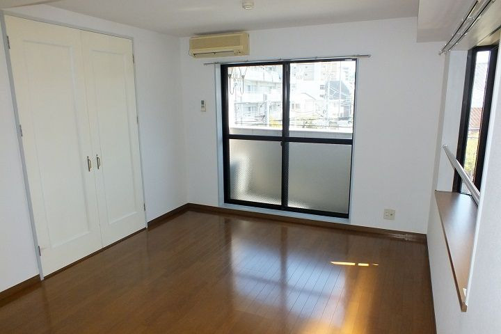 セルフィーユ今川の居間・リビング