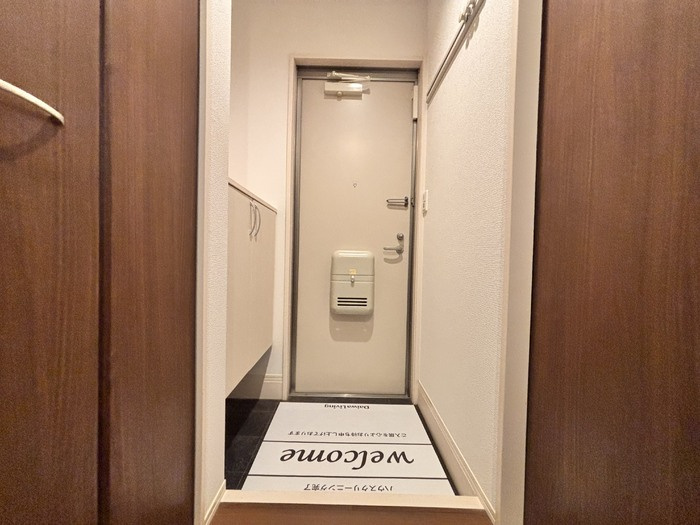 カーサステラⅡの玄関|シューズボックス付きの玄関です☆