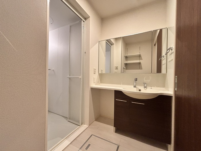 カーサステラⅡの洗面所|広い洗面スペースです★