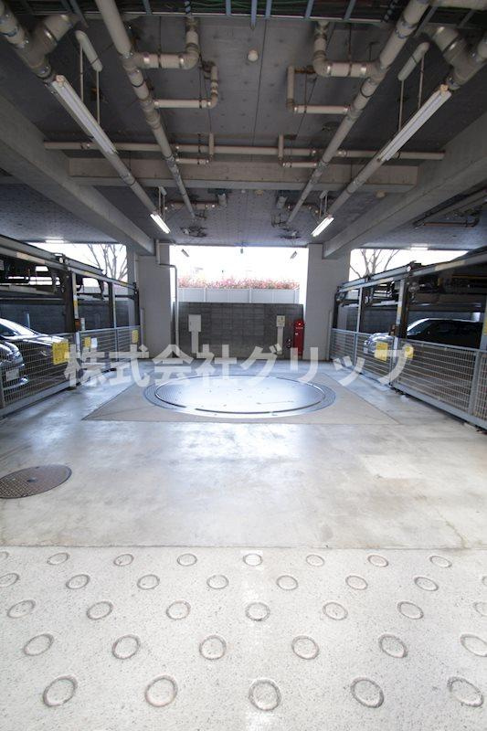 パークフラッツ横濱公園の駐車場