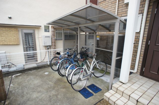 カリュオンの駐車場
