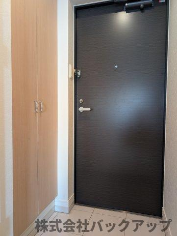 エンクレスト薬院大通の玄関