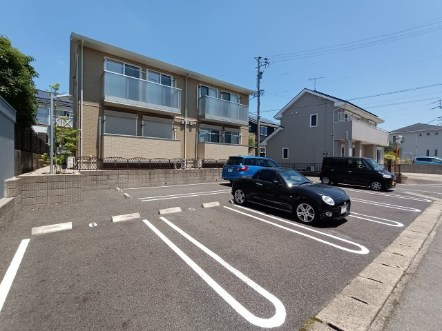 セジュール杉の駐車場
