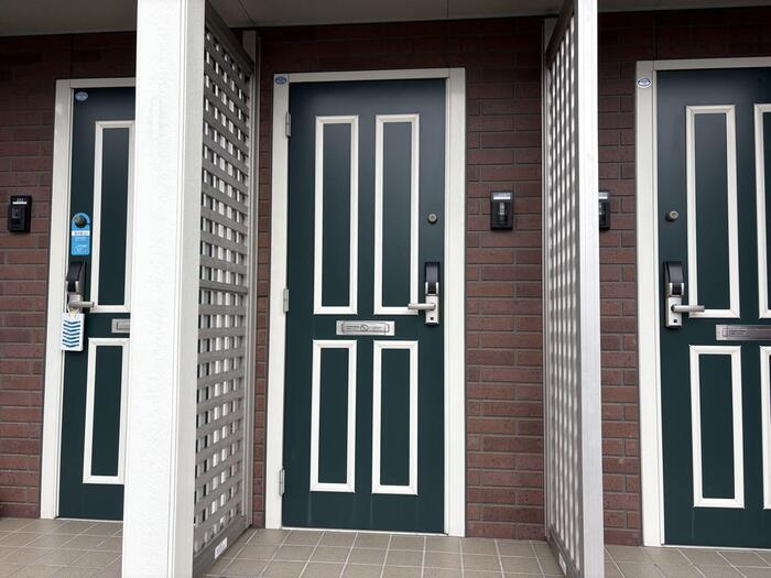 プラム クレインの玄関|玄関前