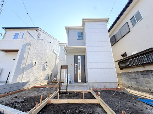 昭島市中神町2丁目  新築戸建の前面道路含む現地写真