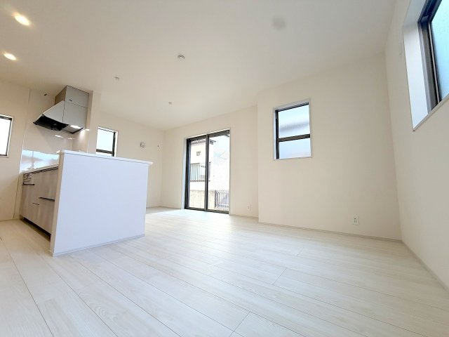 昭島市中神町2丁目  新築戸建の居間・リビング