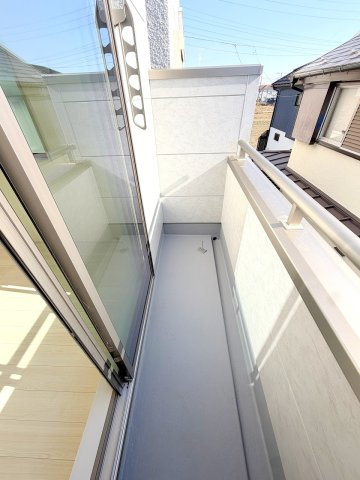 昭島市中神町2丁目  新築戸建のバルコニー