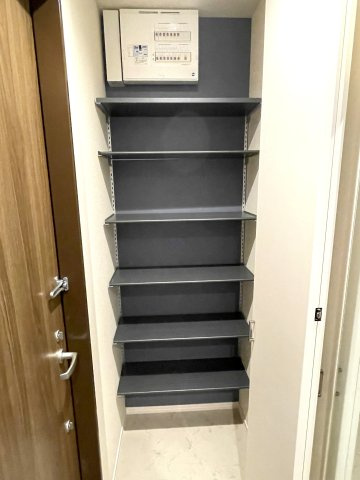 ヘーベルメゾン阿佐ヶ谷の玄関|★シューズクローク★