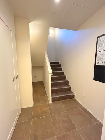 ヘーベルメゾン阿佐ヶ谷のロビー|★内階段★