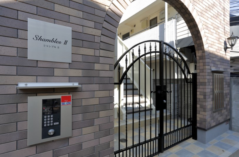 シャンブルⅡのエントランス