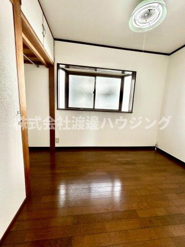 矢田貸家の洋室