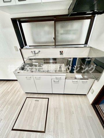 矢田貸家のキッチン