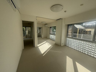 【居間・リビング】 | クオリア代々木 | 居室全体