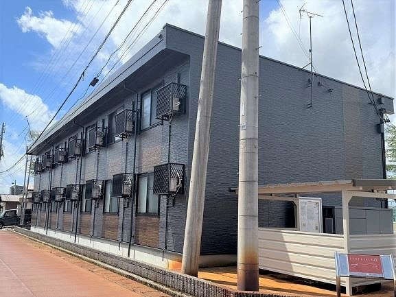 レオパレスエーデルハイムの外観