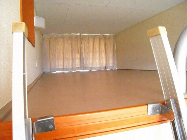 レオパレス要の寝室