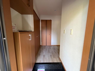 【玄関】 | グリーンフォレスト | 玄関