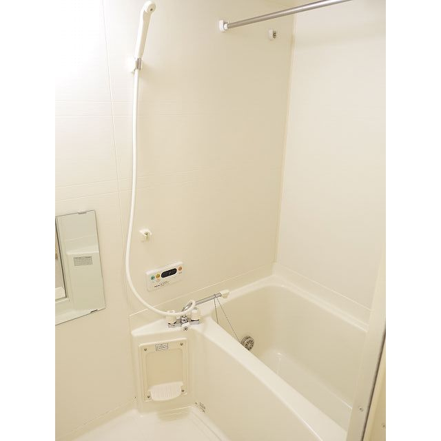 レフィナード　フロール　エフの浴室