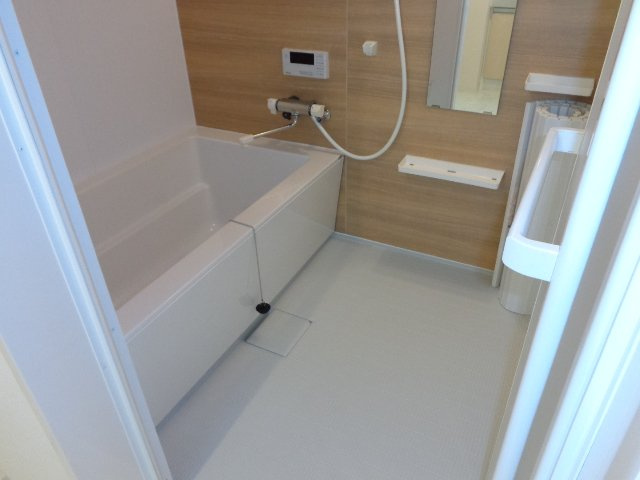 ヒューマックス中冨居の浴室|バス
