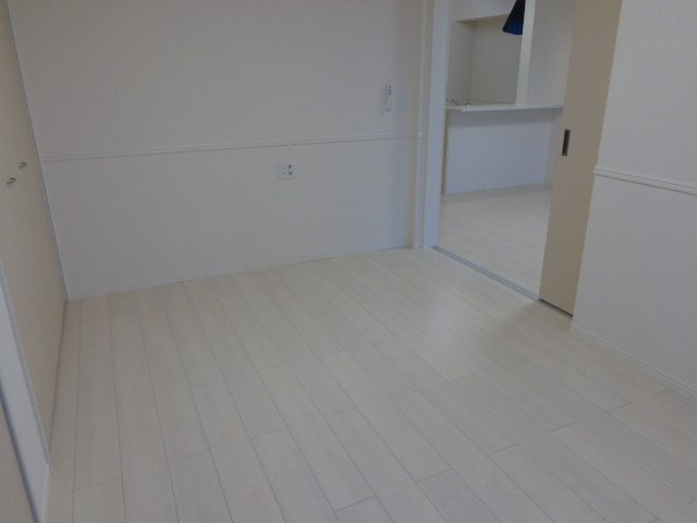 ヒューマックス中冨居の内装|洋室