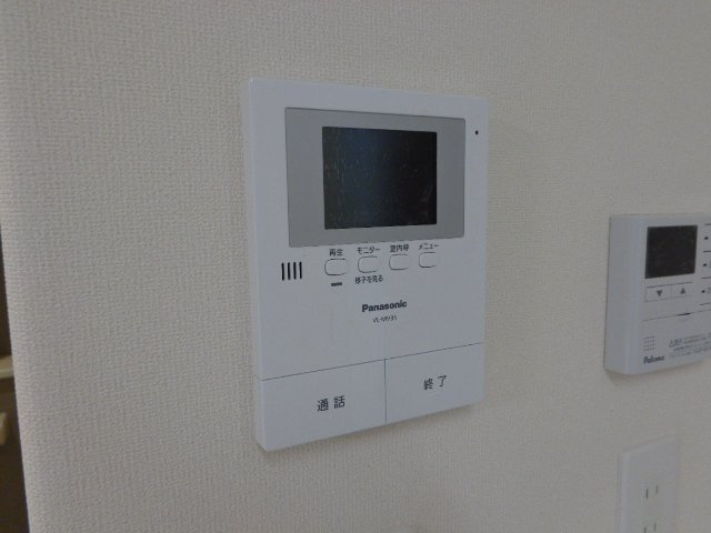 ヒューマックス中冨居の内装|カメラ付インターホン
